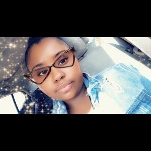 Meet your Posher, Brianna